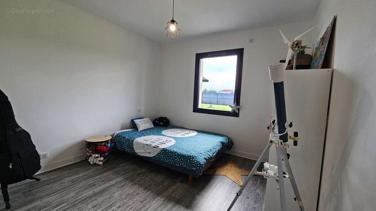 Maison à vendre 6 pièces avec jardin , garage et piscine OURSBELILLE (65) - photo 15