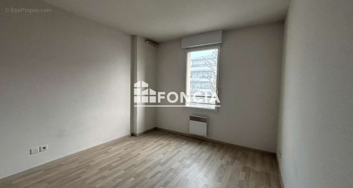 Appartement à AVRILLE