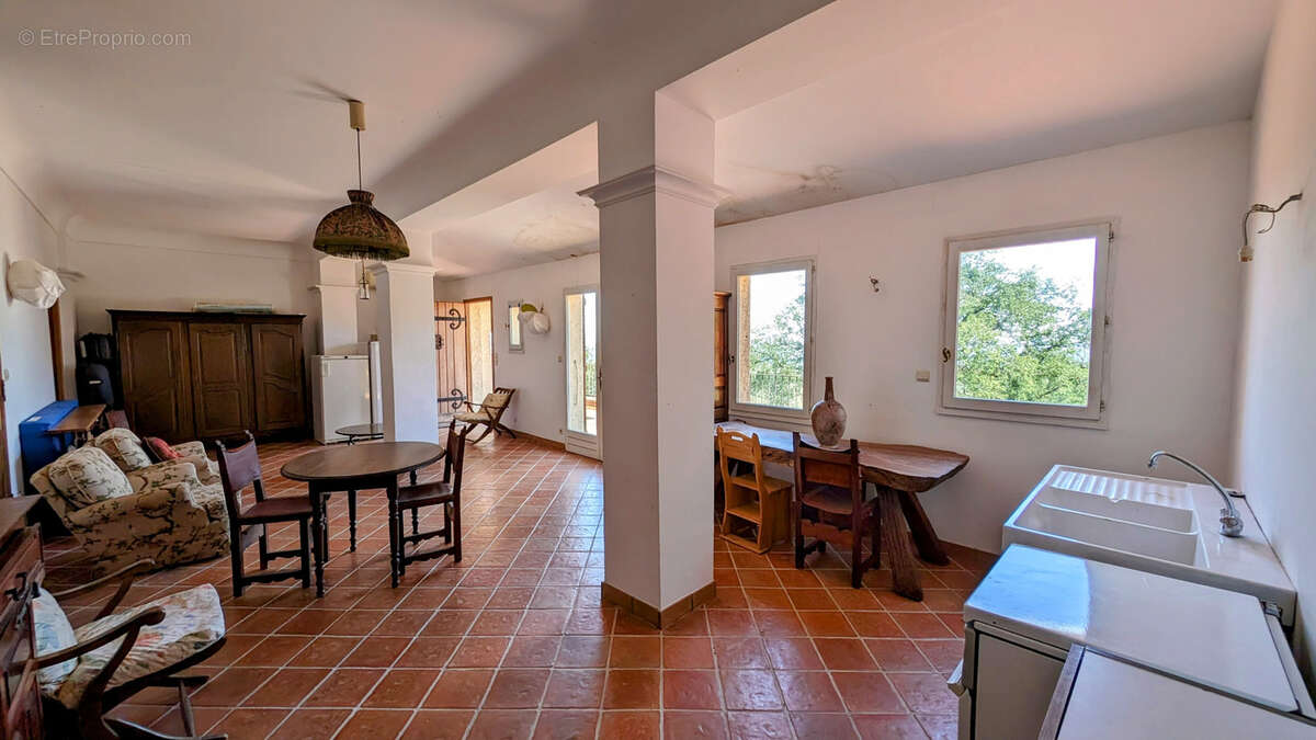 Maison à LAROQUE-DES-ALBERES