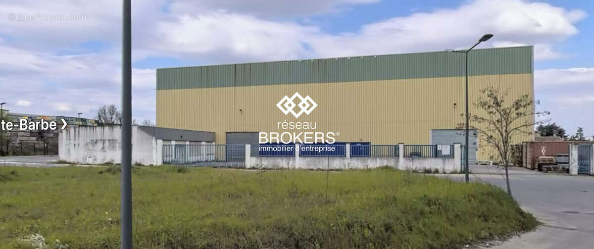 Commerce à PONT-SAINT-ESPRIT