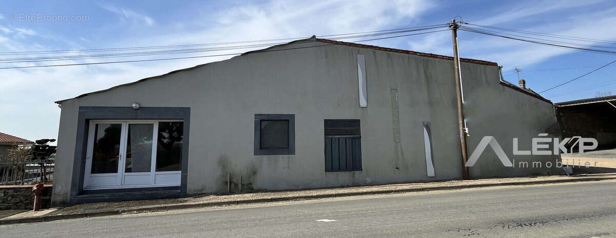 Maison à LES HERBIERS