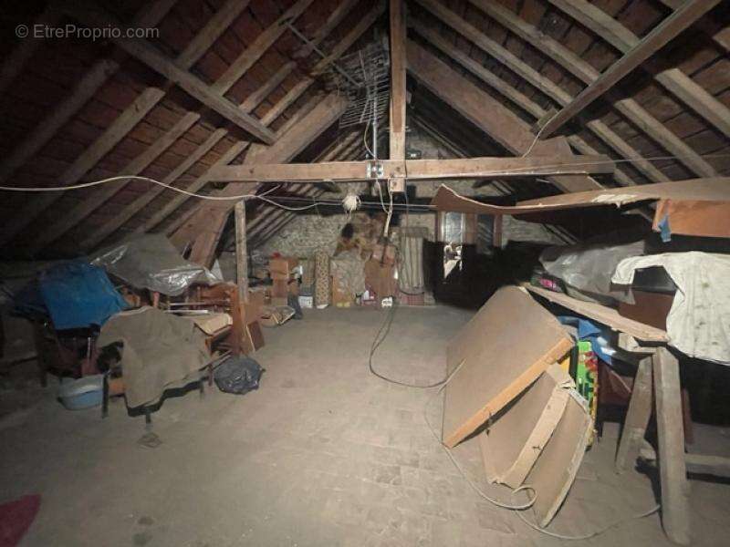 Maison à COURBEHAYE