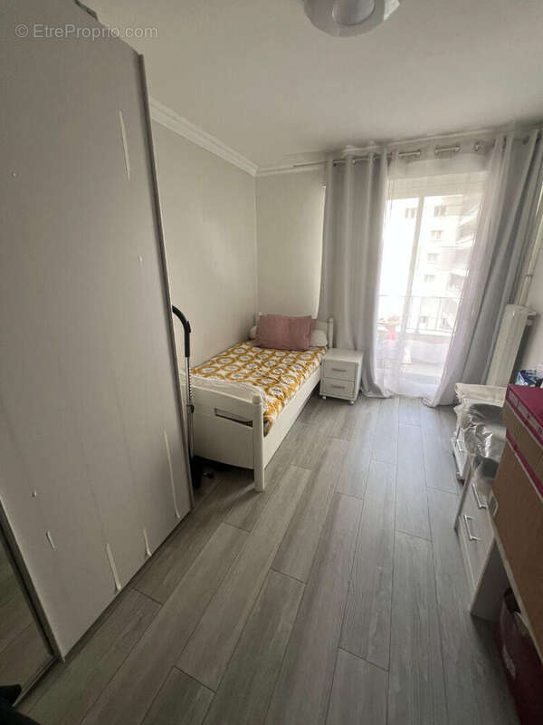 Appartement à PARIS-19E