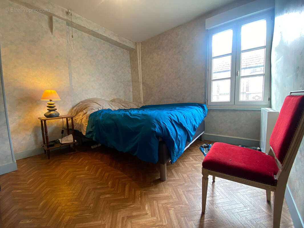 Maison à SAINT-GEORGES-DE-ROUELLEY