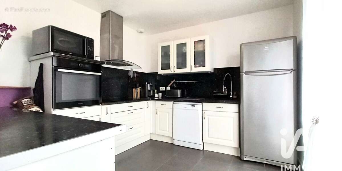 Maison 103 m² à Saint-Hilaire-Bonneval  - photo 5