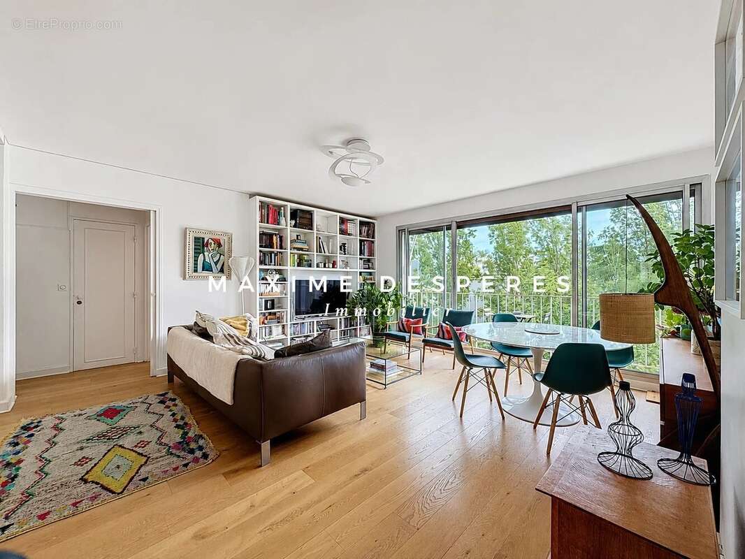 Appartement à NEUILLY-SUR-SEINE