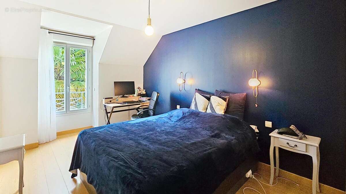 Maison 185 m² à La Ville-Du-Bois  - photo 8