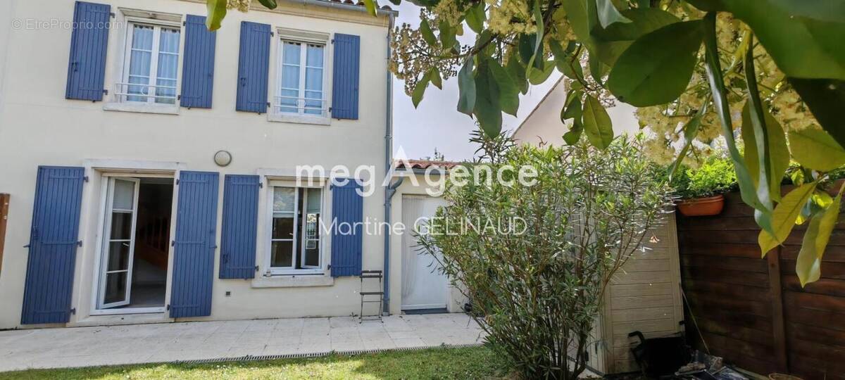 Maison à SAINTES