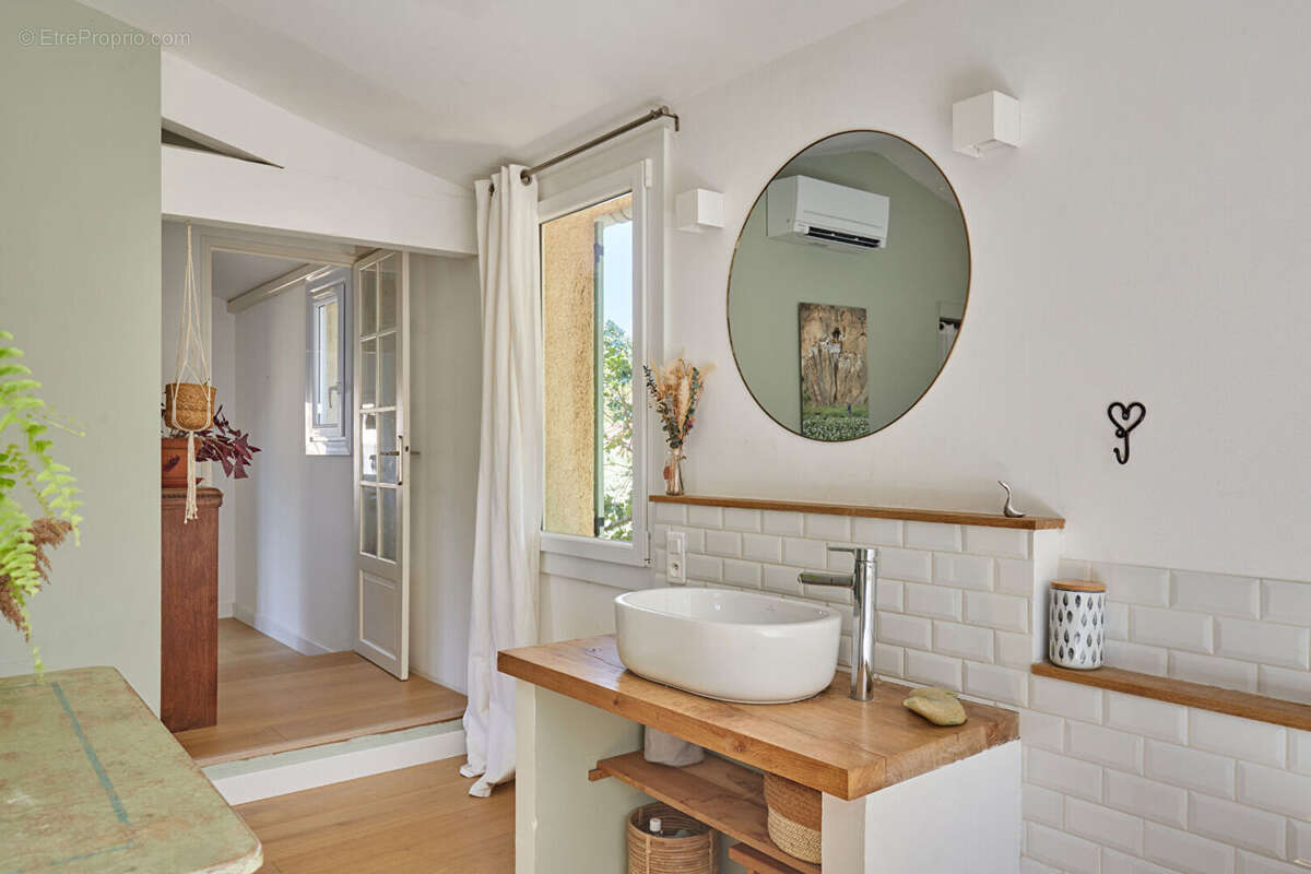 Le calme d'une impasse, sans s'éloigner de rien. Lourmarin, 4 chambres, piscine - photo 13