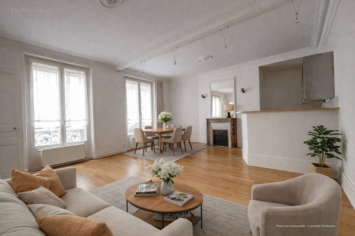Appartement à PARIS-14E