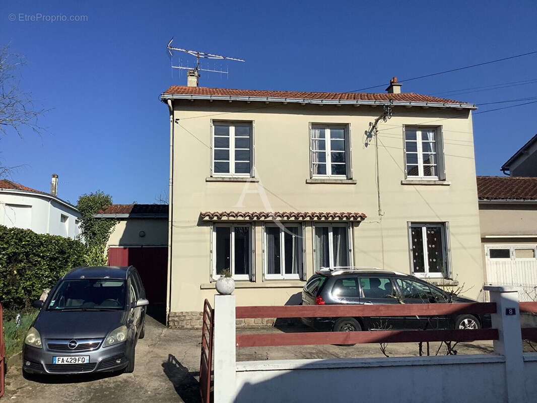 Maison à FONTENAY-LE-COMTE