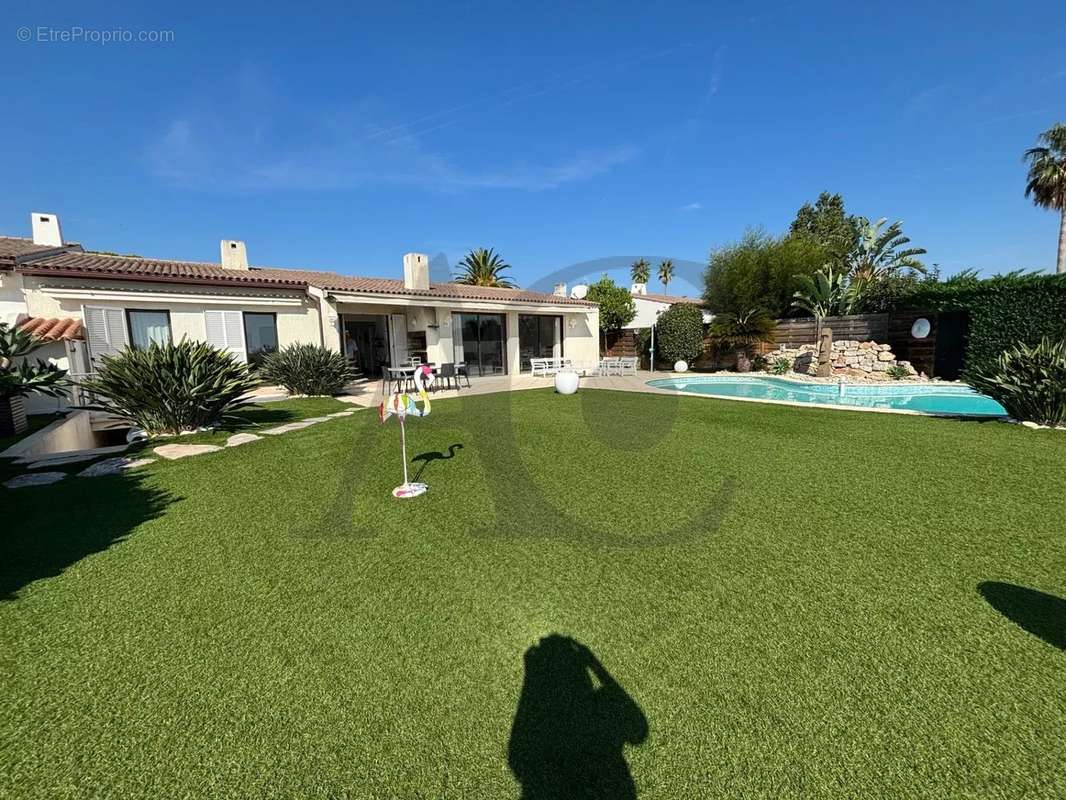 Maison à VILLENEUVE-LOUBET