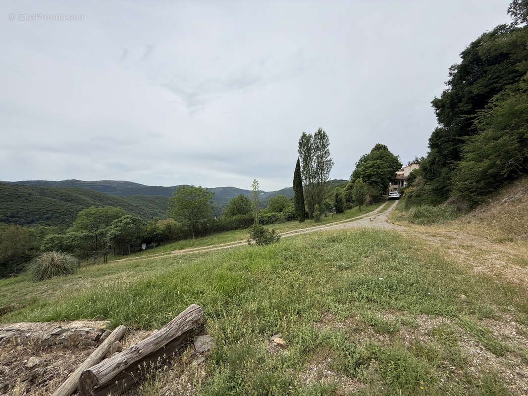 Sur les hauteurs avec une très jolie vue au calme. - photo 20