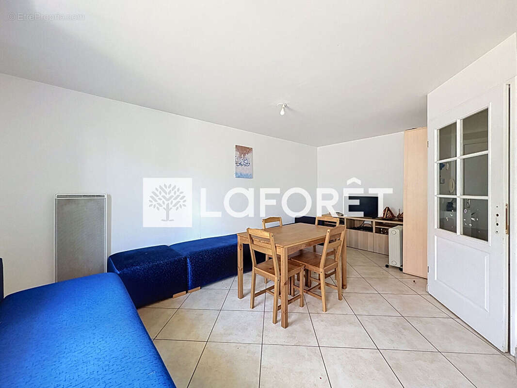 Appartement à MOISSY-CRAMAYEL