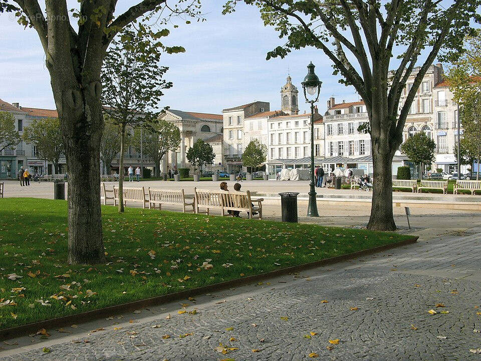 Commerce à ROCHEFORT