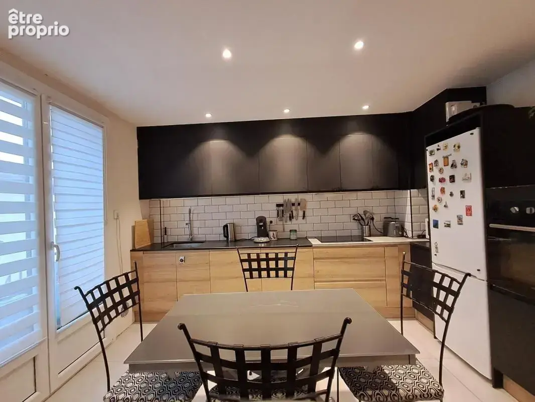 T3 traversant 65 m²  2 balcons cave  Rumilly - photo 4