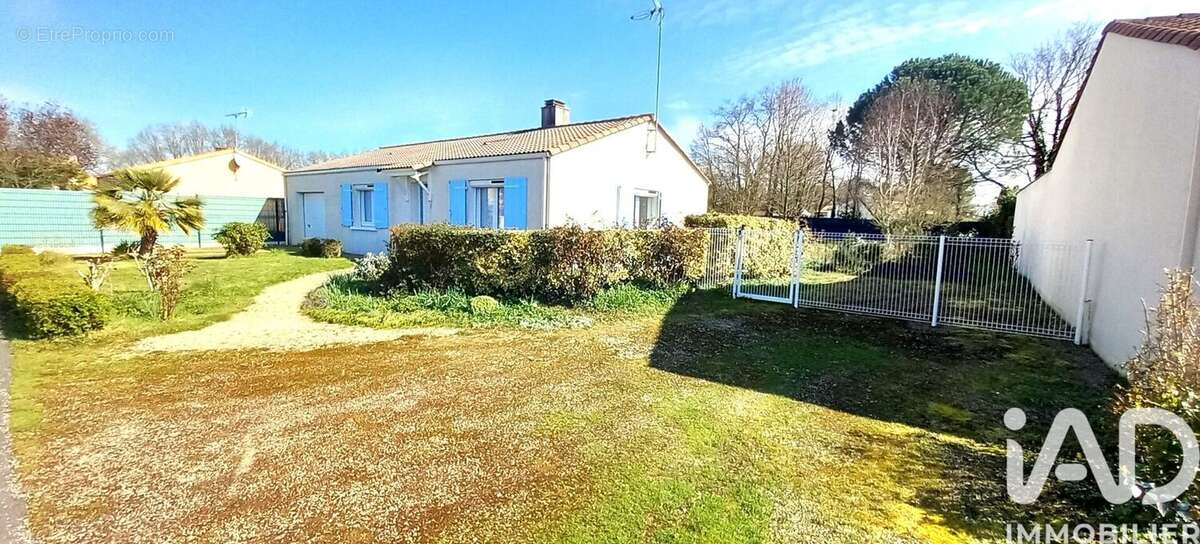 Photo 2 - Maison à LANDERONDE