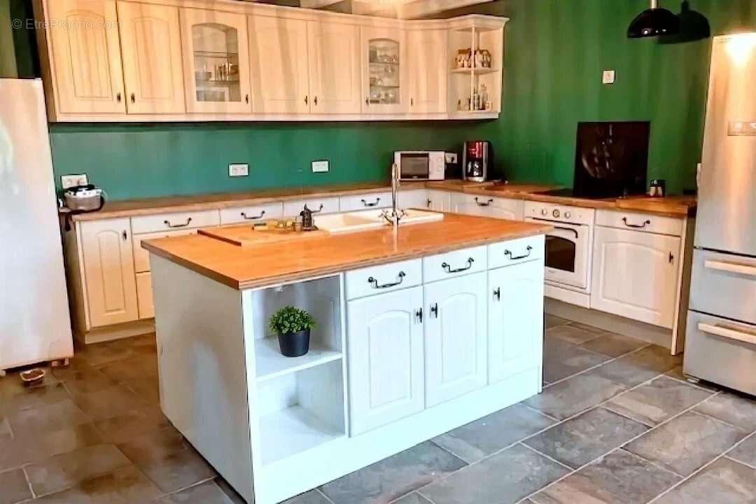 Maison à CHEF-BOUTONNE