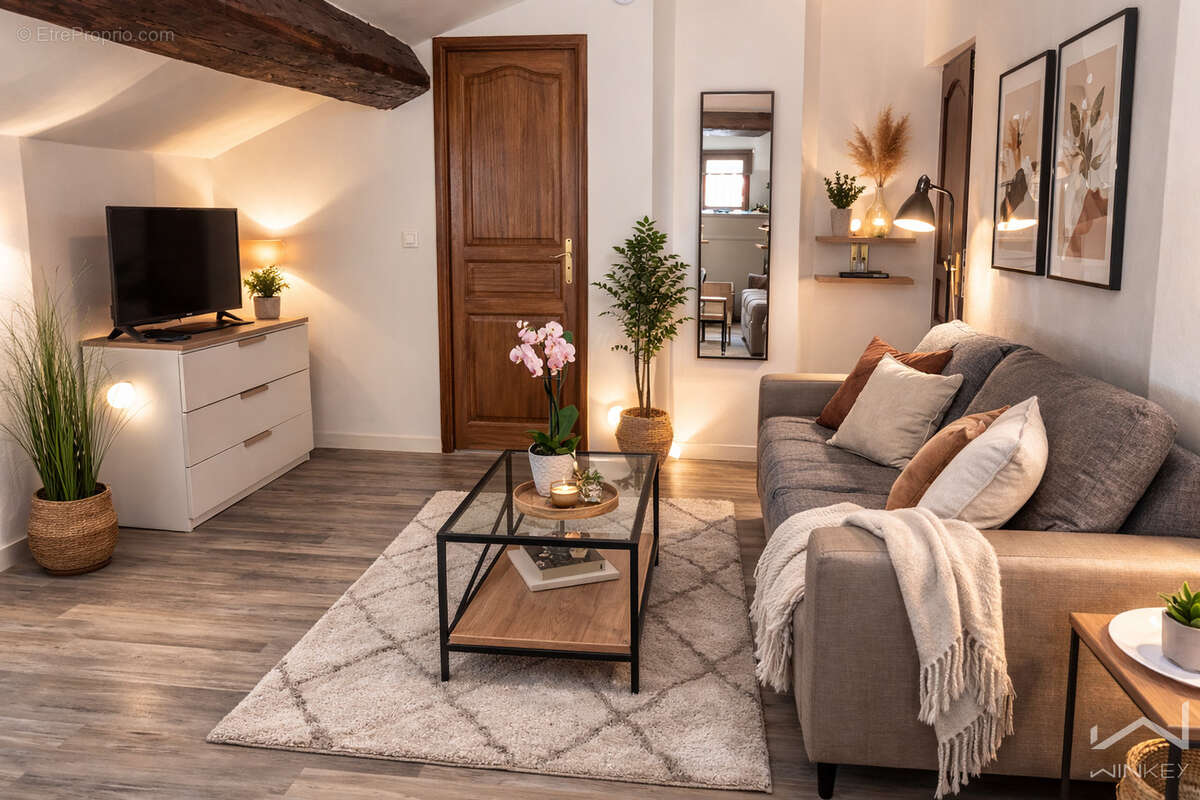 Appartement à LA GARDE-ADHEMAR