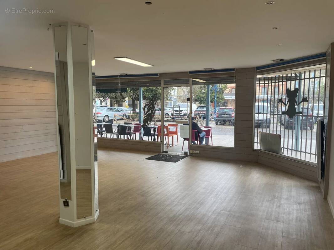 Commerce à TONNEINS