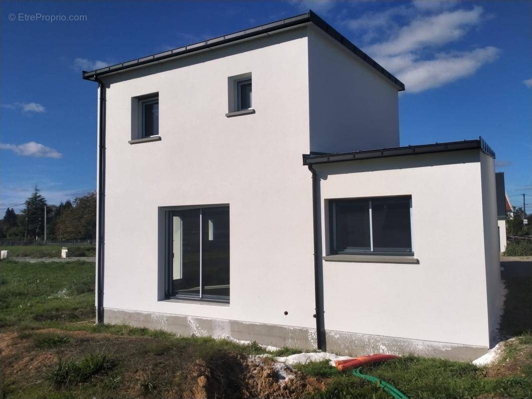 Maison à MELGVEN