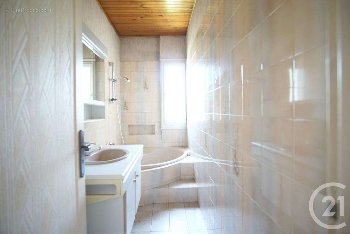 Maison à BONNEUIL-SUR-MARNE