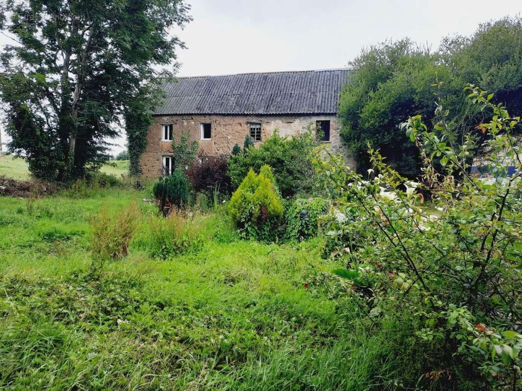 Maison à HAUTEVILLE-LA-GUICHARD