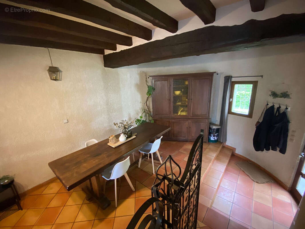 Maison à LES MESNULS