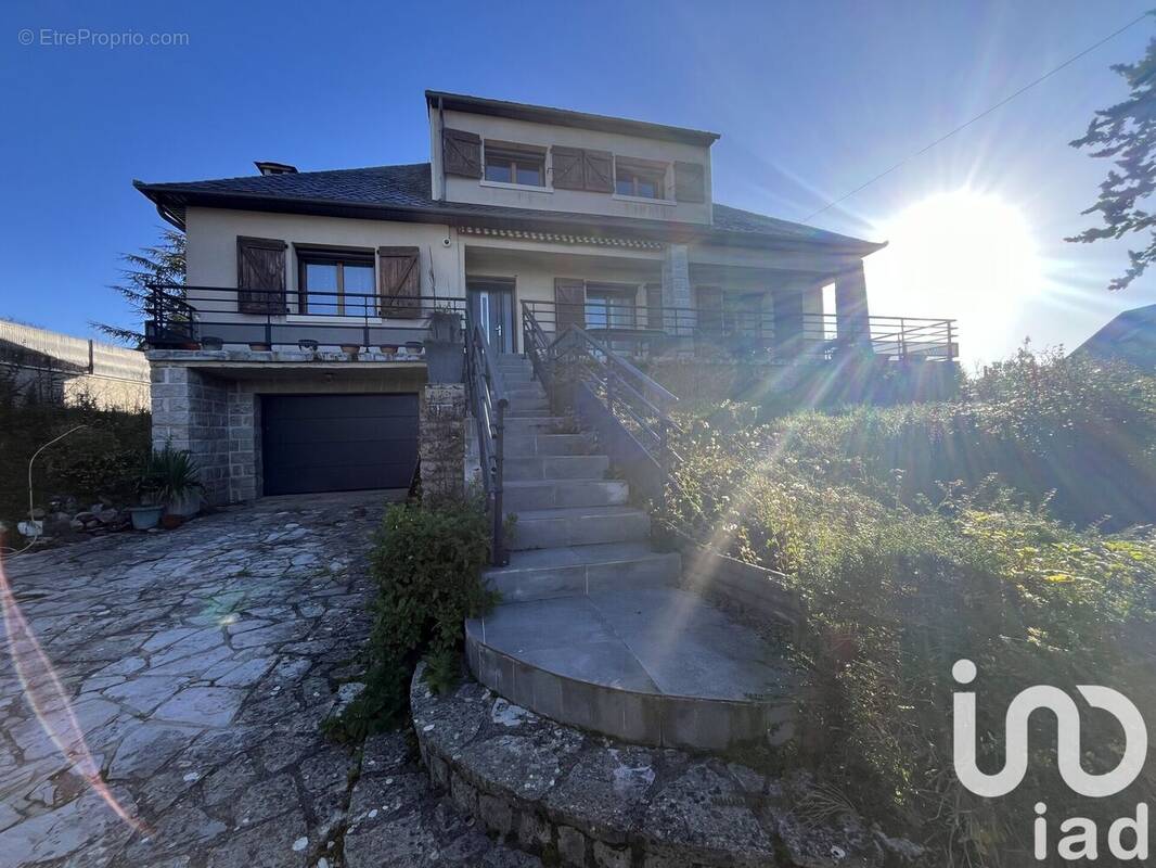 Photo 1 - Maison à MONTRODAT