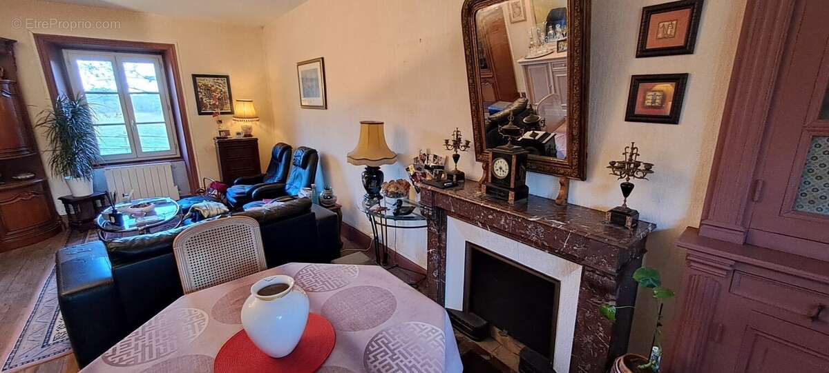 Maison à ESTANDEUIL