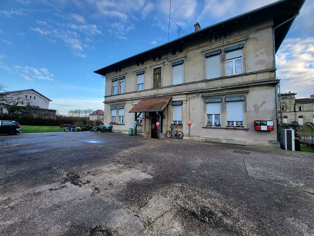 Appartement à AVRICOURT