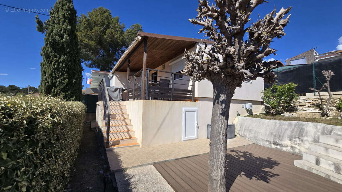 Maison à LE CASTELLET