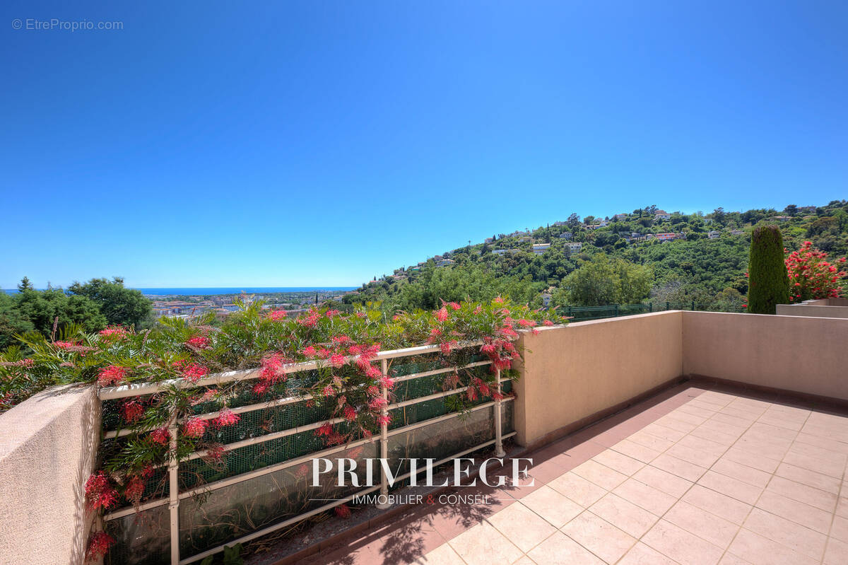 Appartement à MANDELIEU-LA-NAPOULE