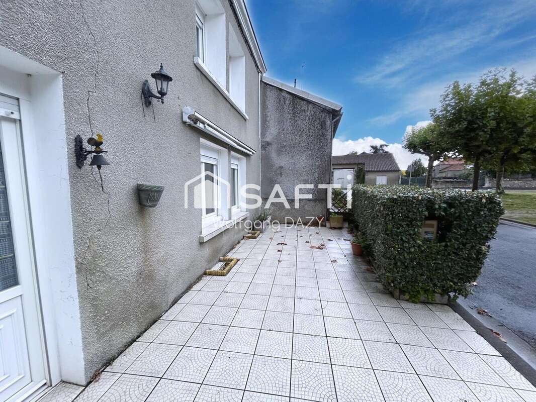 Photo 2 - Maison à BONNEUIL-MATOURS