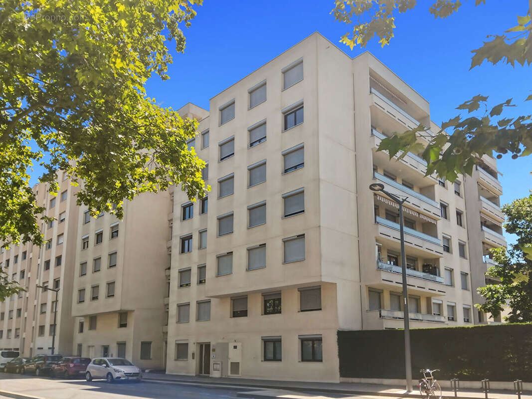Appartement à LYON-8E