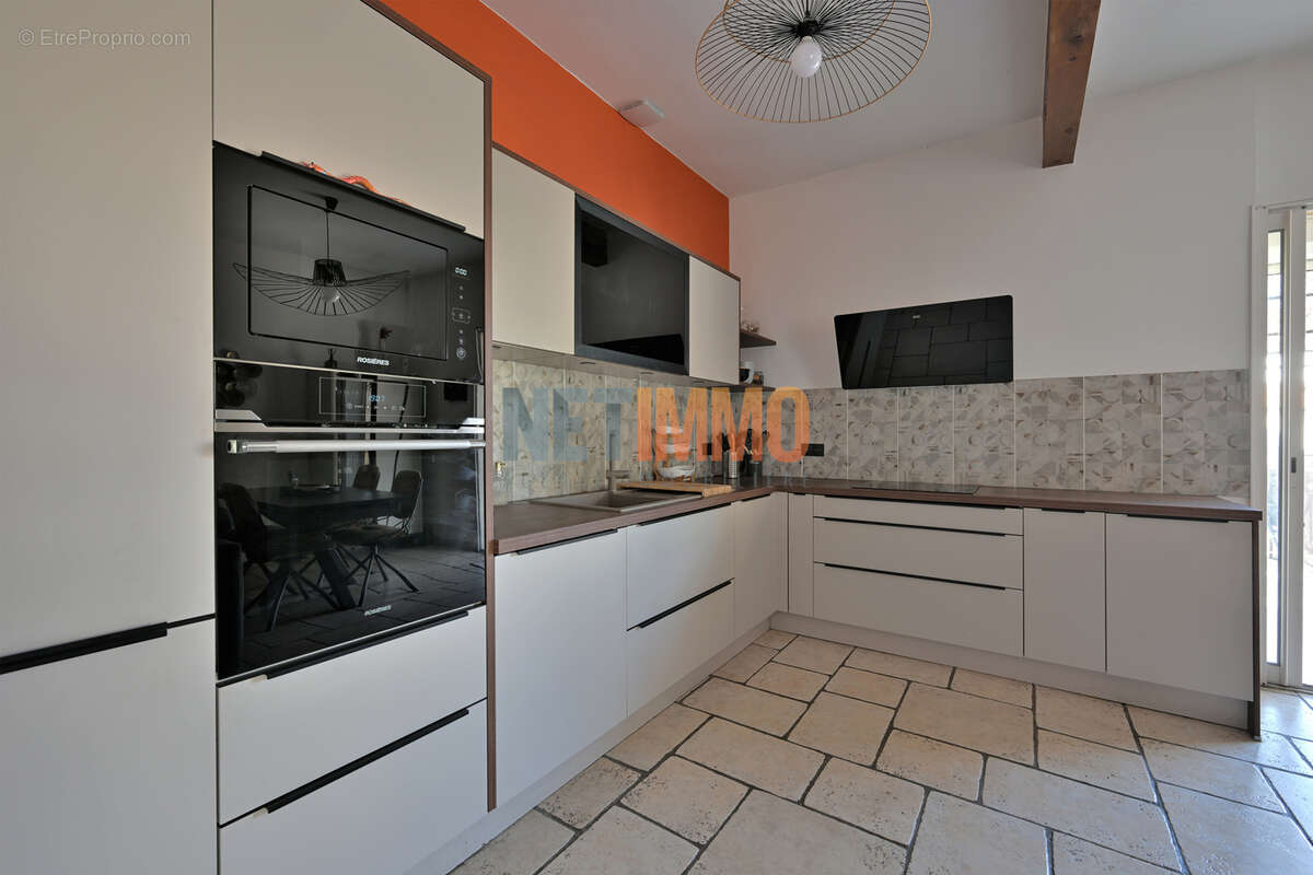 Villa plain-pied avec piscine - photo 15