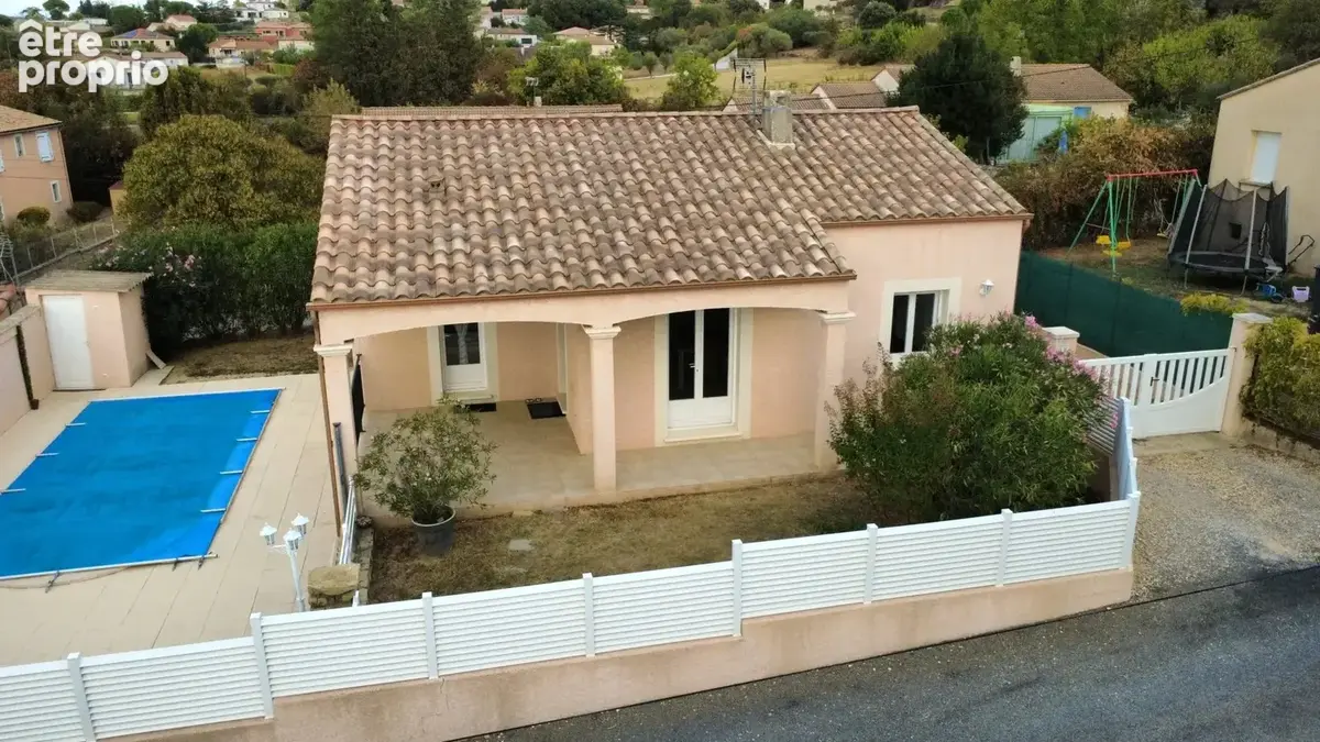 Maison de plain-pied avec piscine - 4 pièces - 82 m² - photo 2