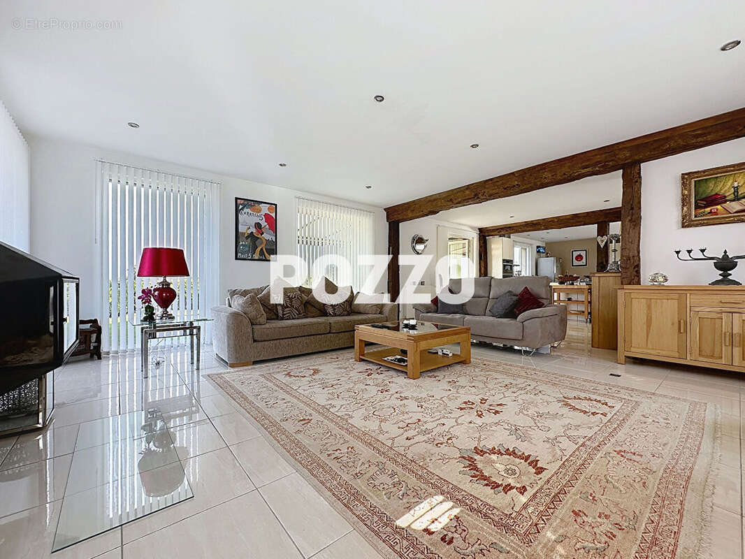 Maison à REFFUVEILLE