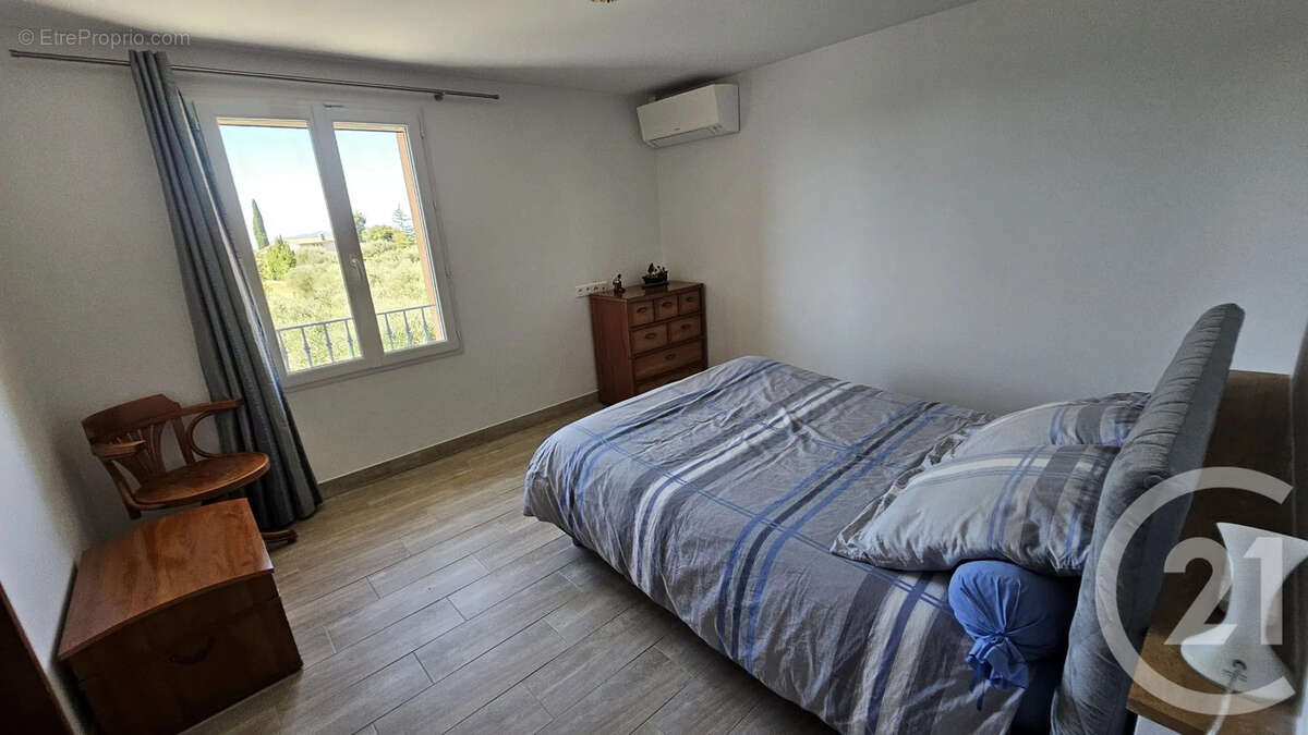 Maison à CHATEAUNEUF-GRASSE