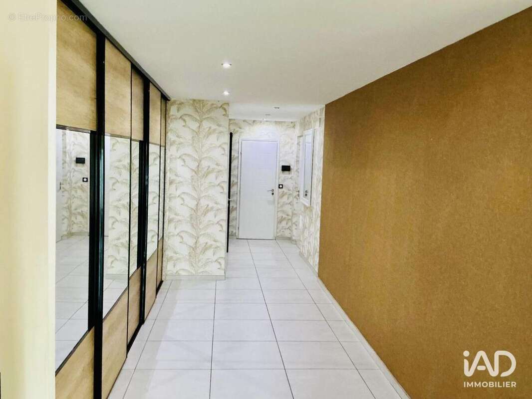 Photo 2 - Maison à LA LONDE-LES-MAURES