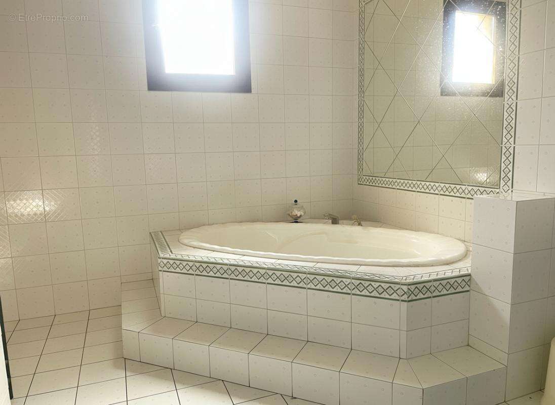 Maison à SATHONAY-VILLAGE