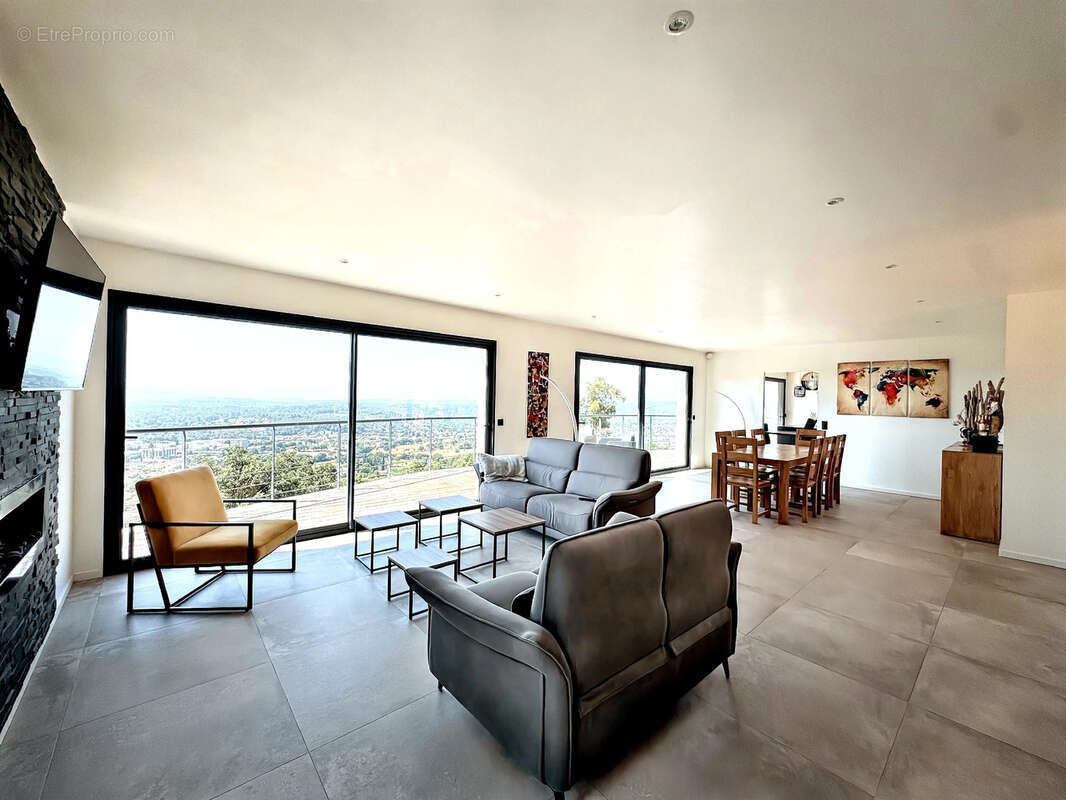 Maison à DRAGUIGNAN