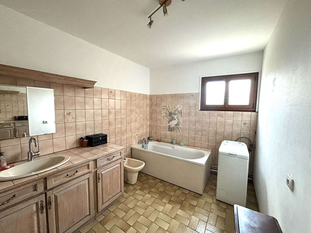 Maison à SAINT-NICOLAS-DE-LA-TAILLE