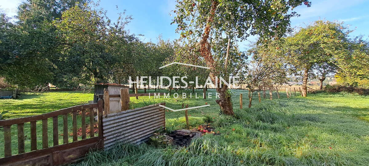 Maison à SAINT-HILAIRE-DU-HARCOUET