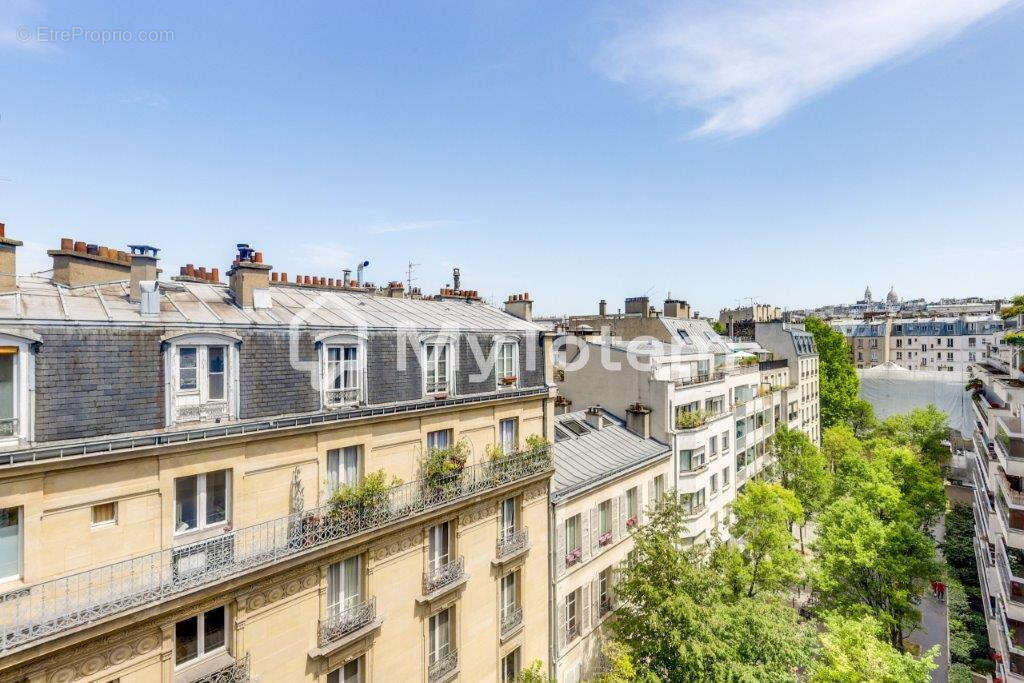 Appartement à PARIS-17E