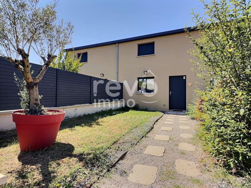 Duplex de 93m2 avec jardins et stationnements - photo 10