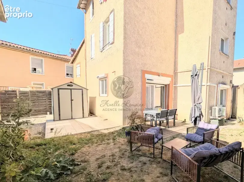 Appartement rénové avec terrasse, grande cour privative et stationnement à Sainte-Foy-lès-Lyon - photo 12