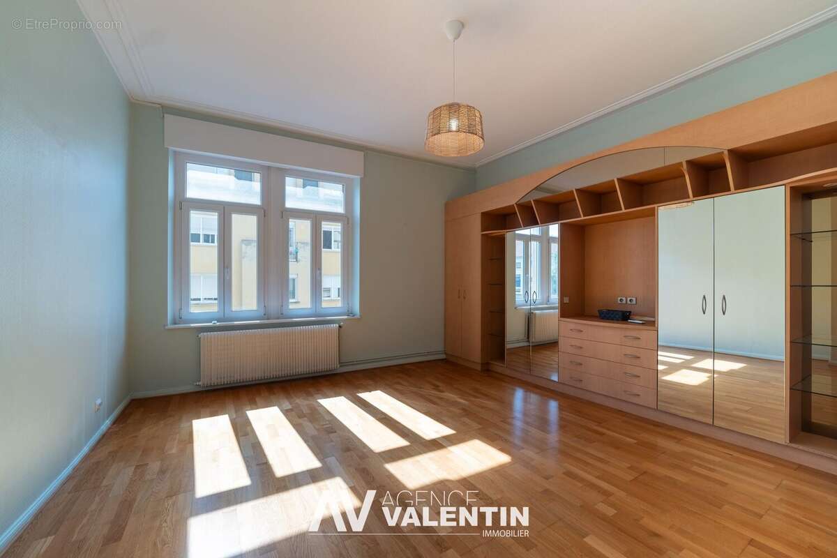 Appartement 153 m² à Metz  - photo 3