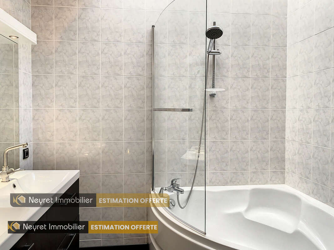 Appartement à SAINT-ETIENNE