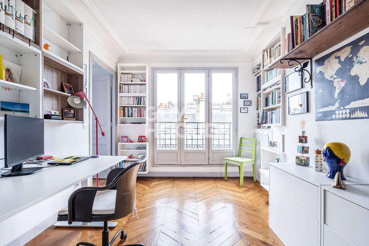 Appartement à PARIS-18E